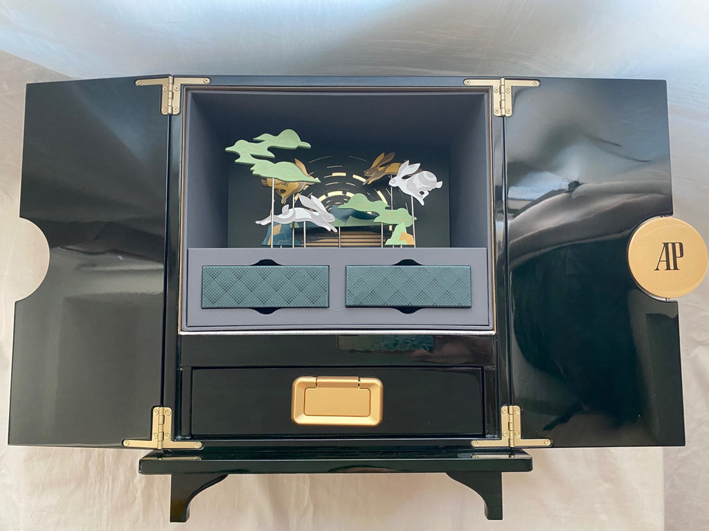 Audemars Piguet 2020 Mid-Autumn Festival lacquered wood cabinet watch display jewelry box