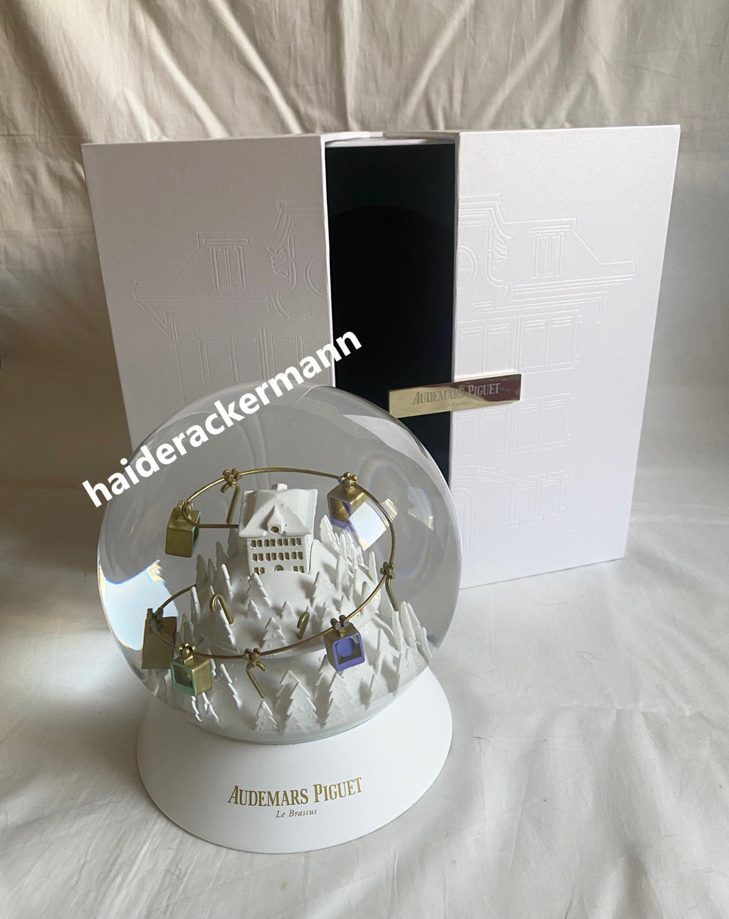 Audemars Piguet 2024 Christmas snow mountain cable car snow globe