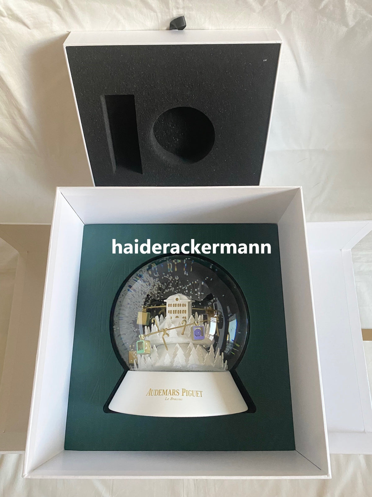 Audemars Piguet 2024 Christmas snow mountain cable car snow globe