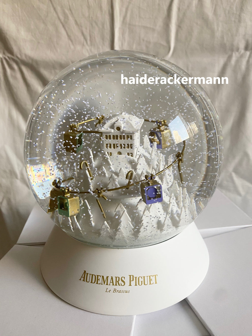 Audemars Piguet 2024 Christmas snow mountain cable car snow globe