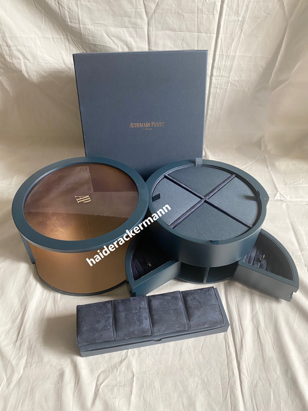 Audemars Piguet 2025 Mid-Autumn Festival round watch box