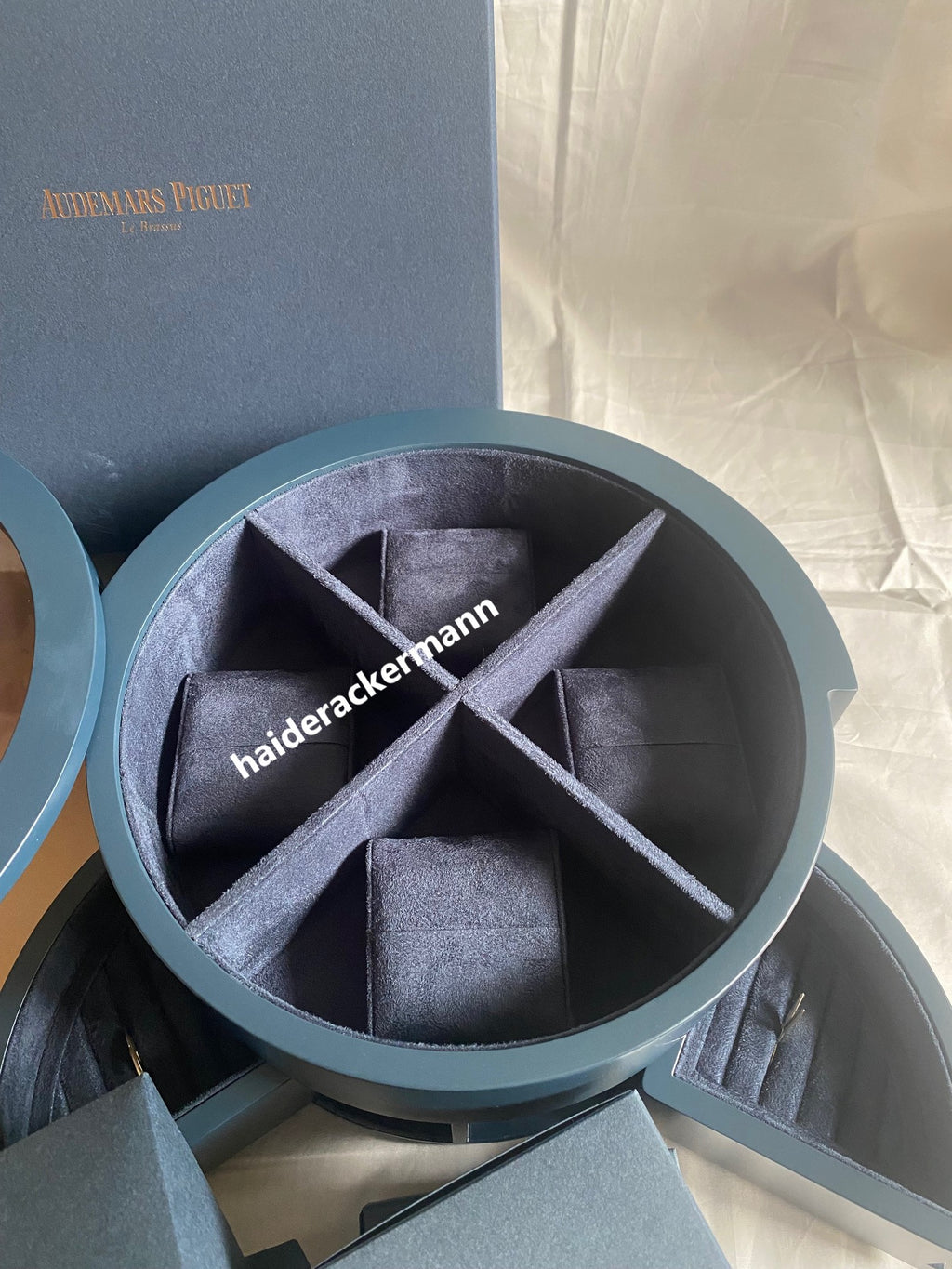 Audemars Piguet 2025 Mid-Autumn Festival round watch box