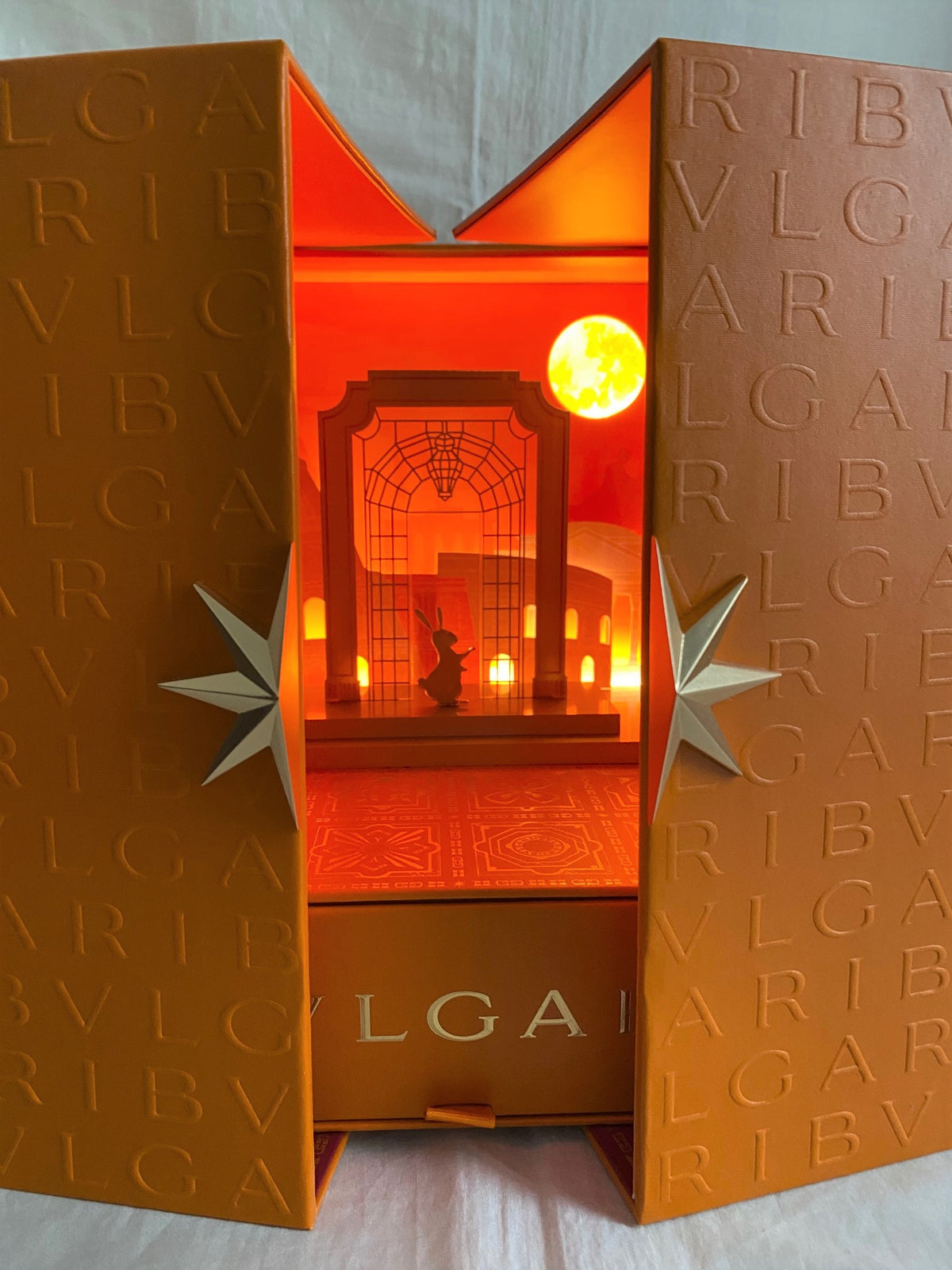 Bvlgari 2021 Mid-Autumn festival storage box with moon light design