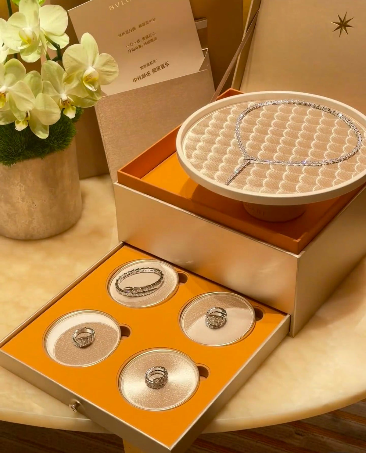 Bvlgari 2026 Mid-Autumn Festival Diva's Dream fan-shaped embroidered jewelry display tray box set