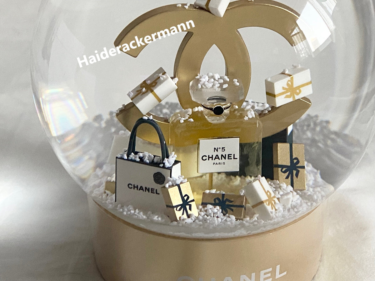 Chanel Beauty 2023 Christmas No 5 perfume snow globe