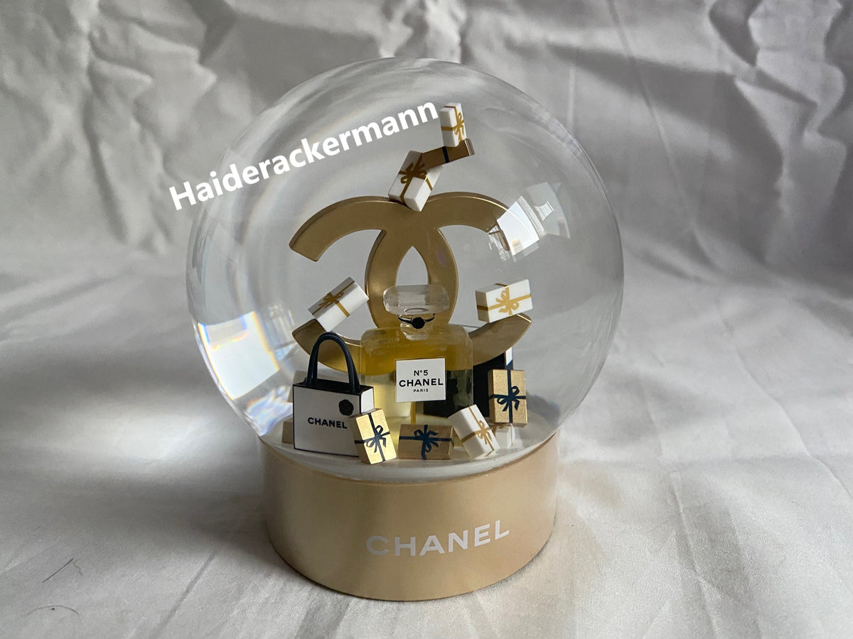 Chanel Beauty 2023 Christmas No 5 perfume snow globe