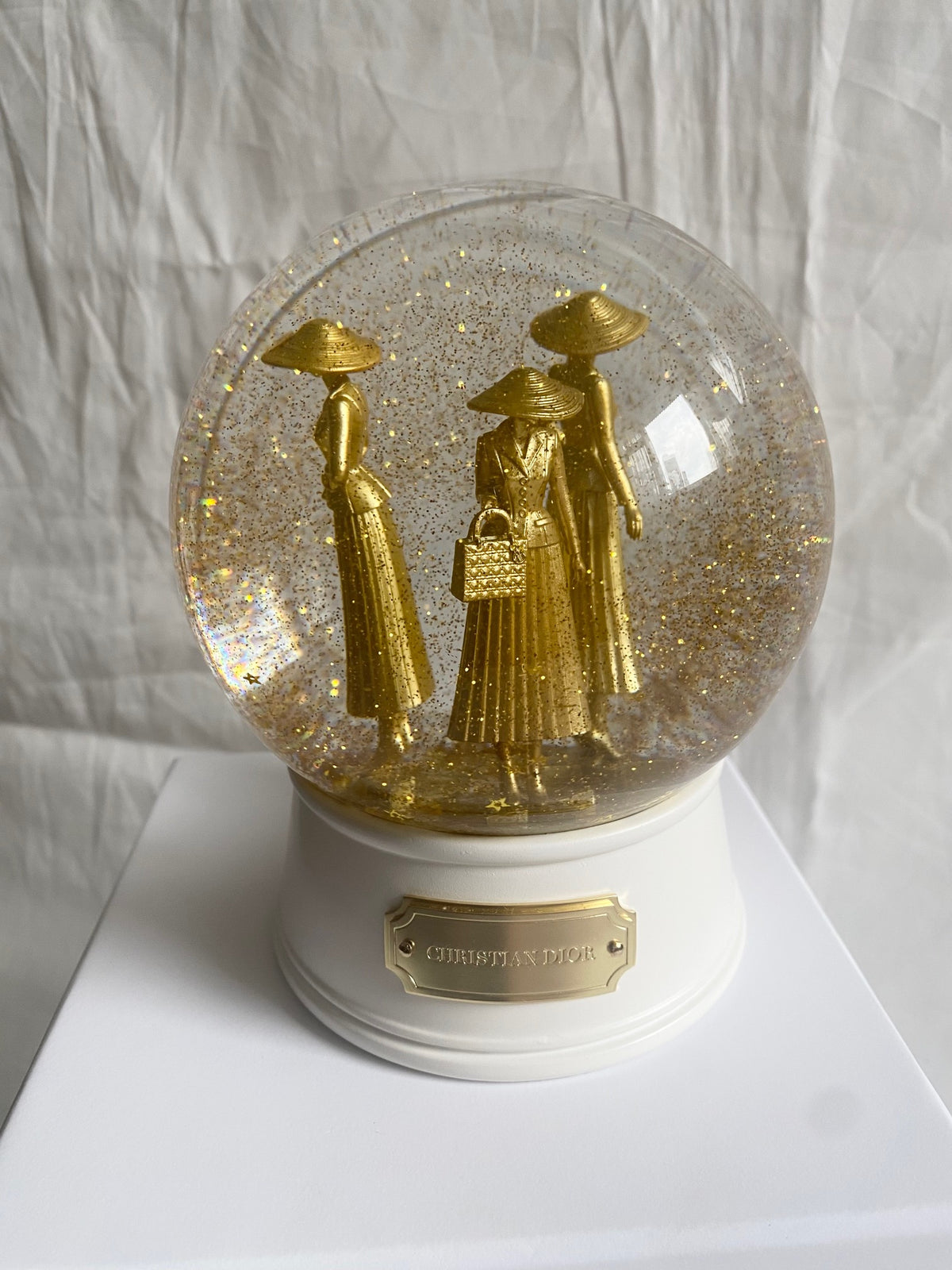 Dior 2025 Christmas new look bar suit model figure snow globe