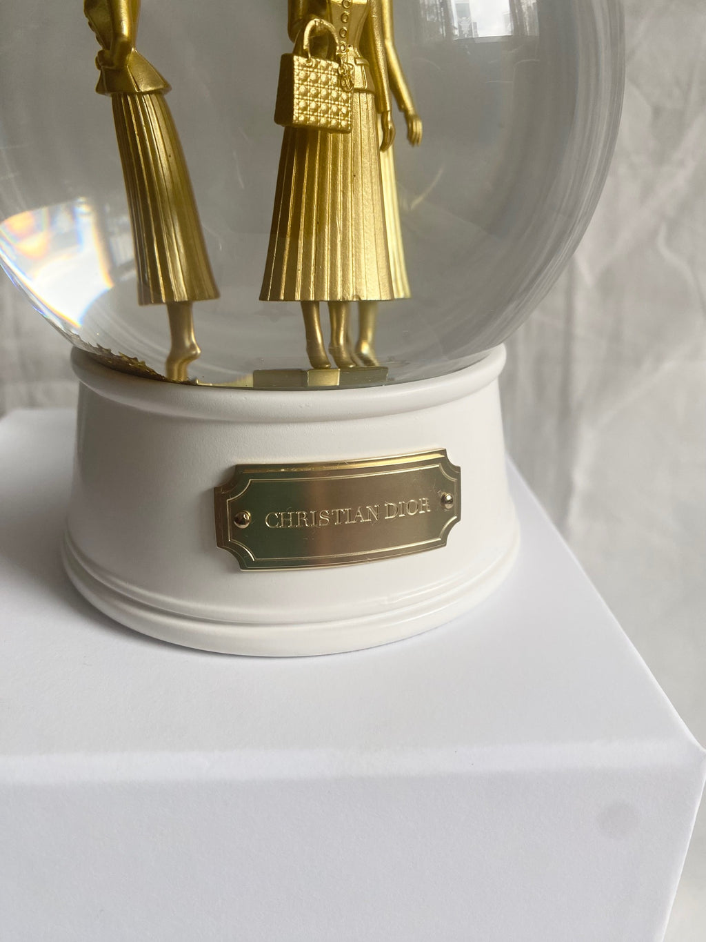 Dior 2025 Christmas new look bar suit model figure snow globe