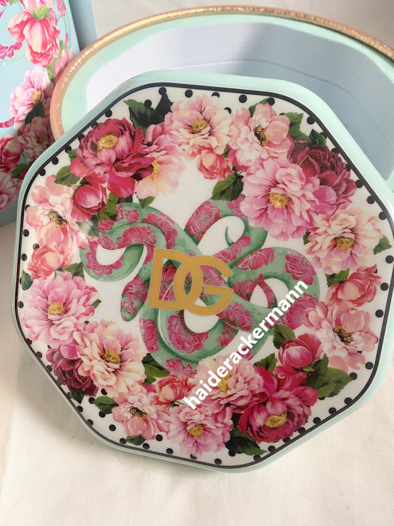 Dolce & Gabbana 2025 Chinese New Year floral candies lunch box with red packets