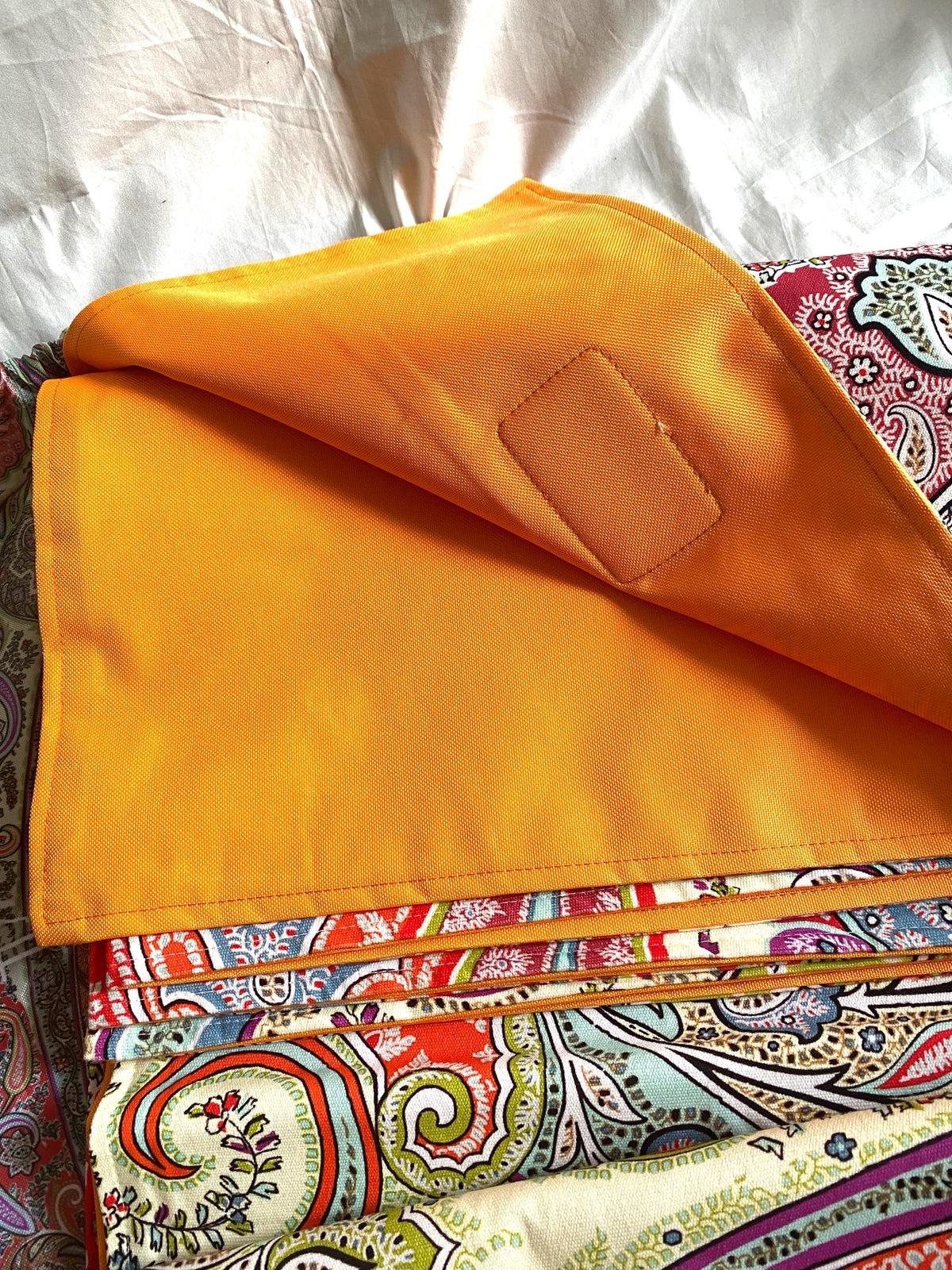 Etro 2021 spring summer paisley pattern large picnic blanket with leather handle