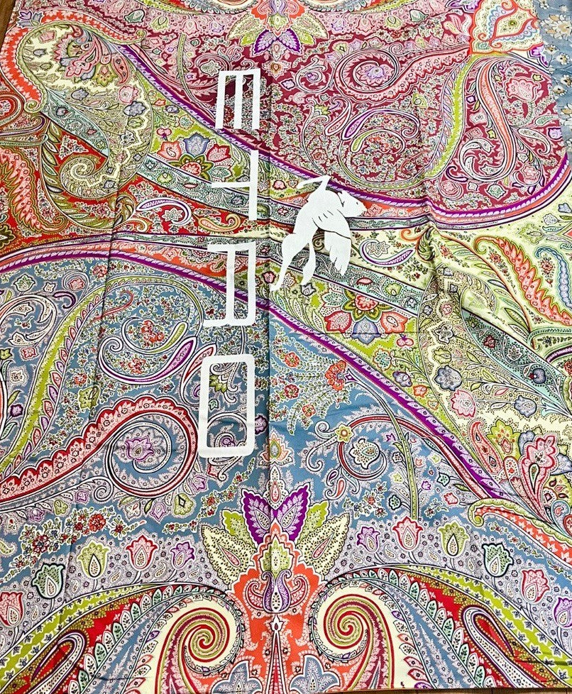 Etro 2021 spring summer paisley pattern large picnic blanket with leather handle