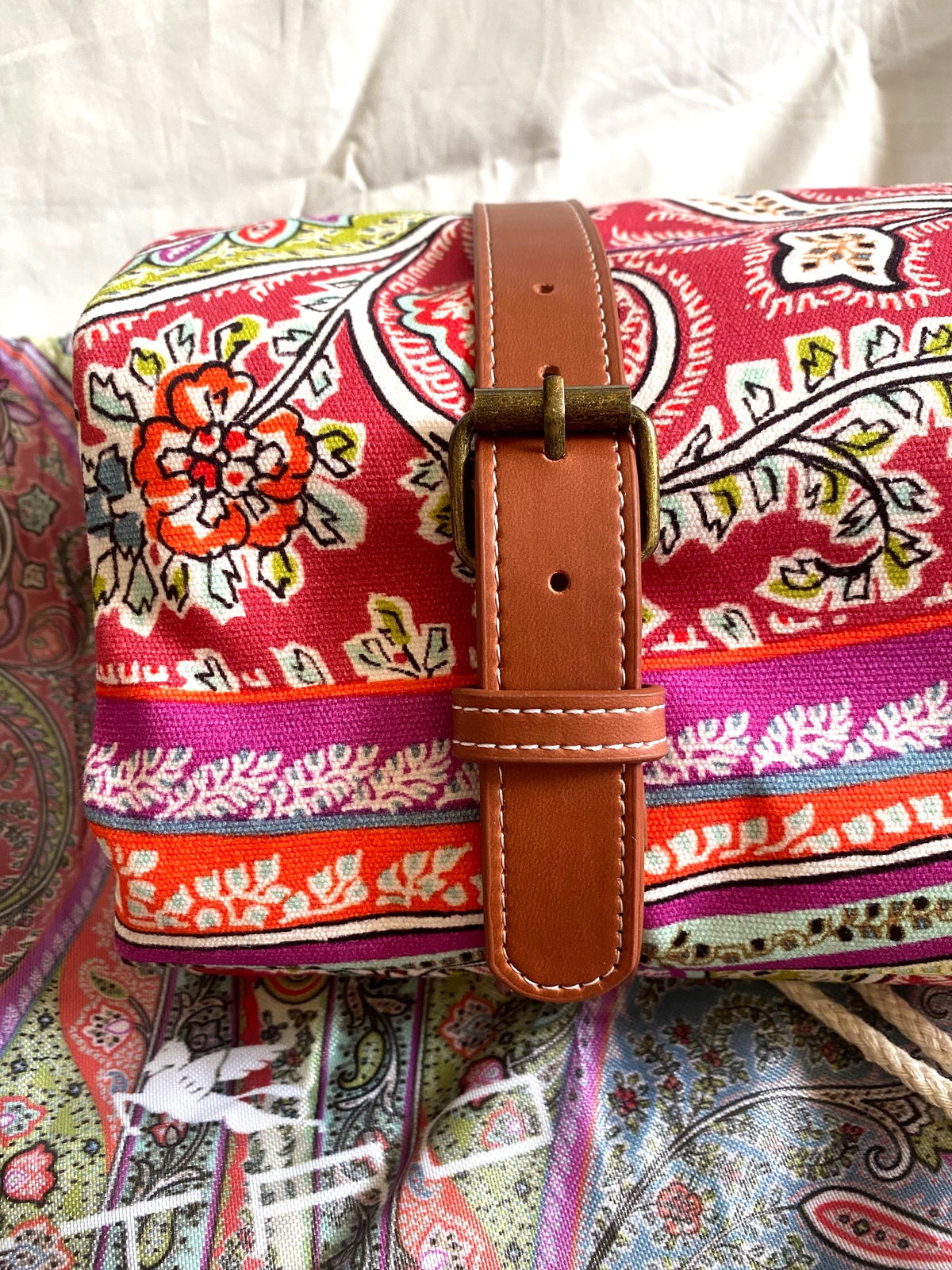 Etro 2021 spring summer paisley pattern large picnic blanket with leather handle