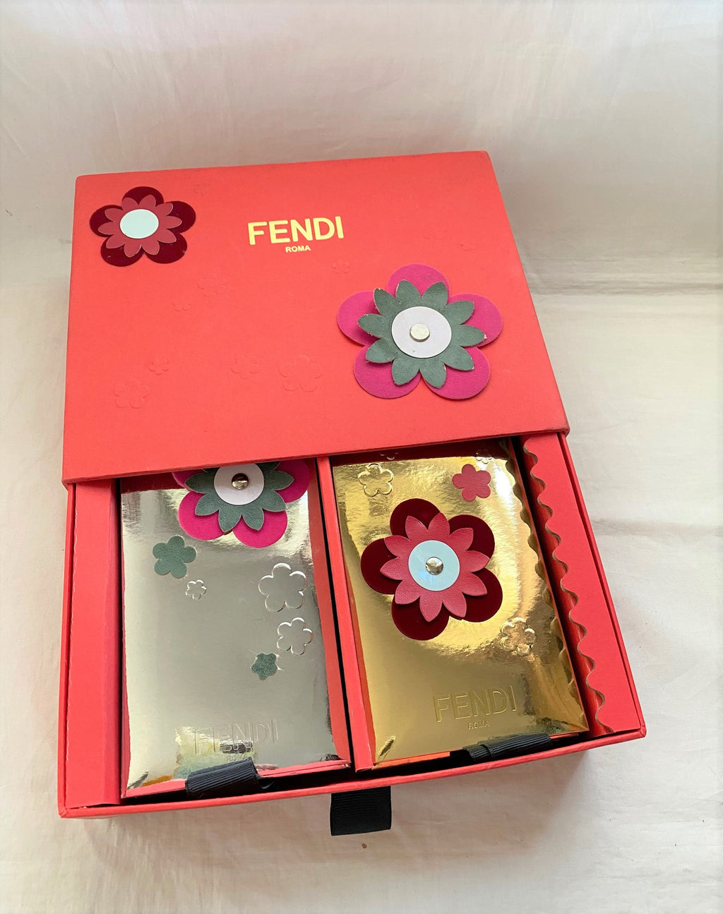 Fendi 2016 Chinese New Year floral paper cut  red packet