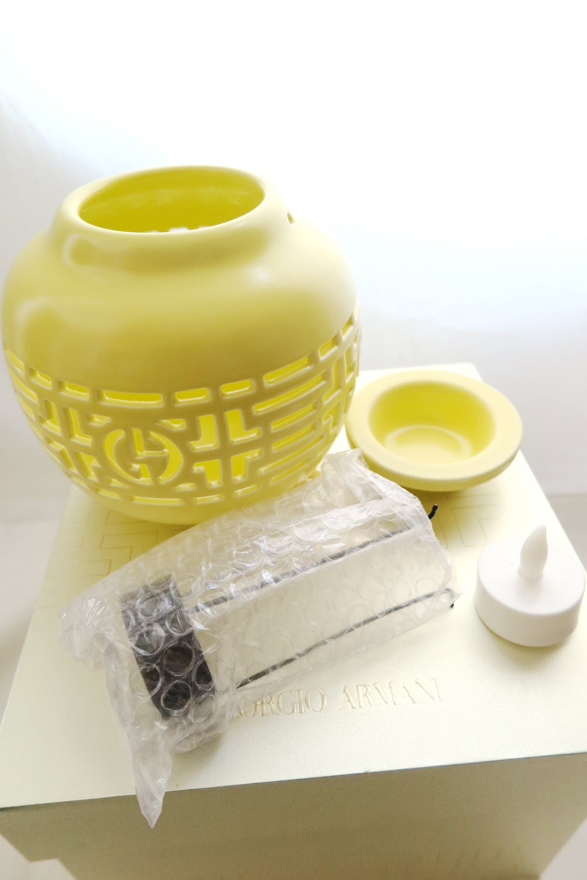 Giorgio Armani 2019 Mid-Autumn festival ceramic fragrance oil burner lantern