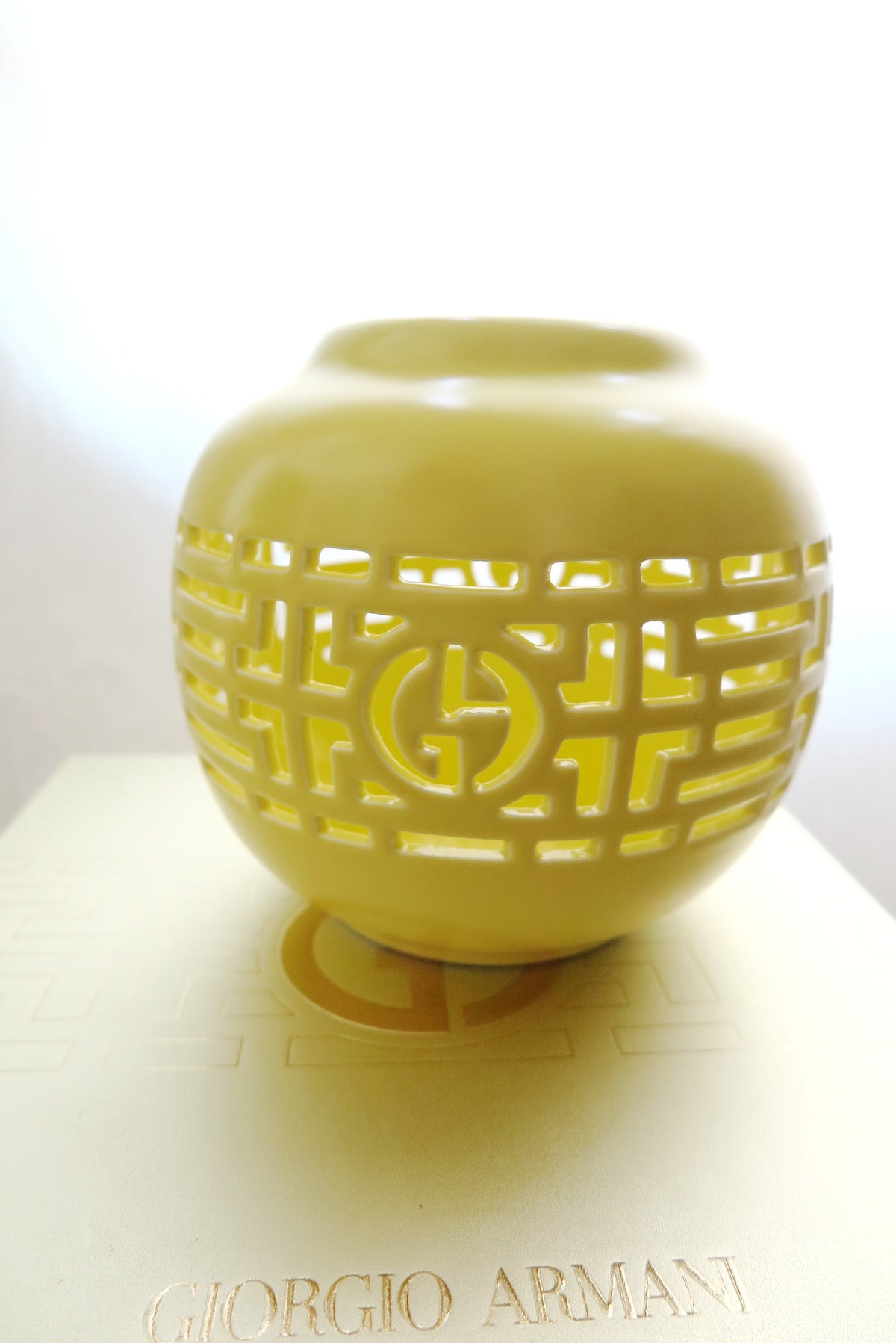 Giorgio Armani 2019 Mid-Autumn festival ceramic fragrance oil burner lantern