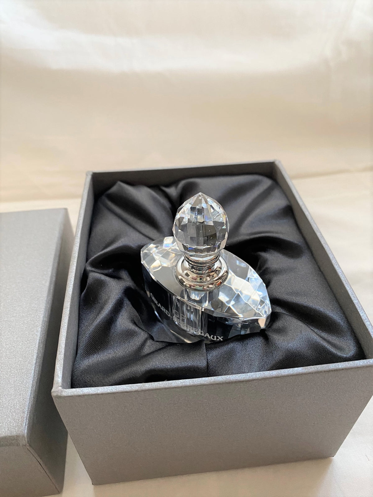 Girard Perregaux 2018 crystal glass mini perfume bottle