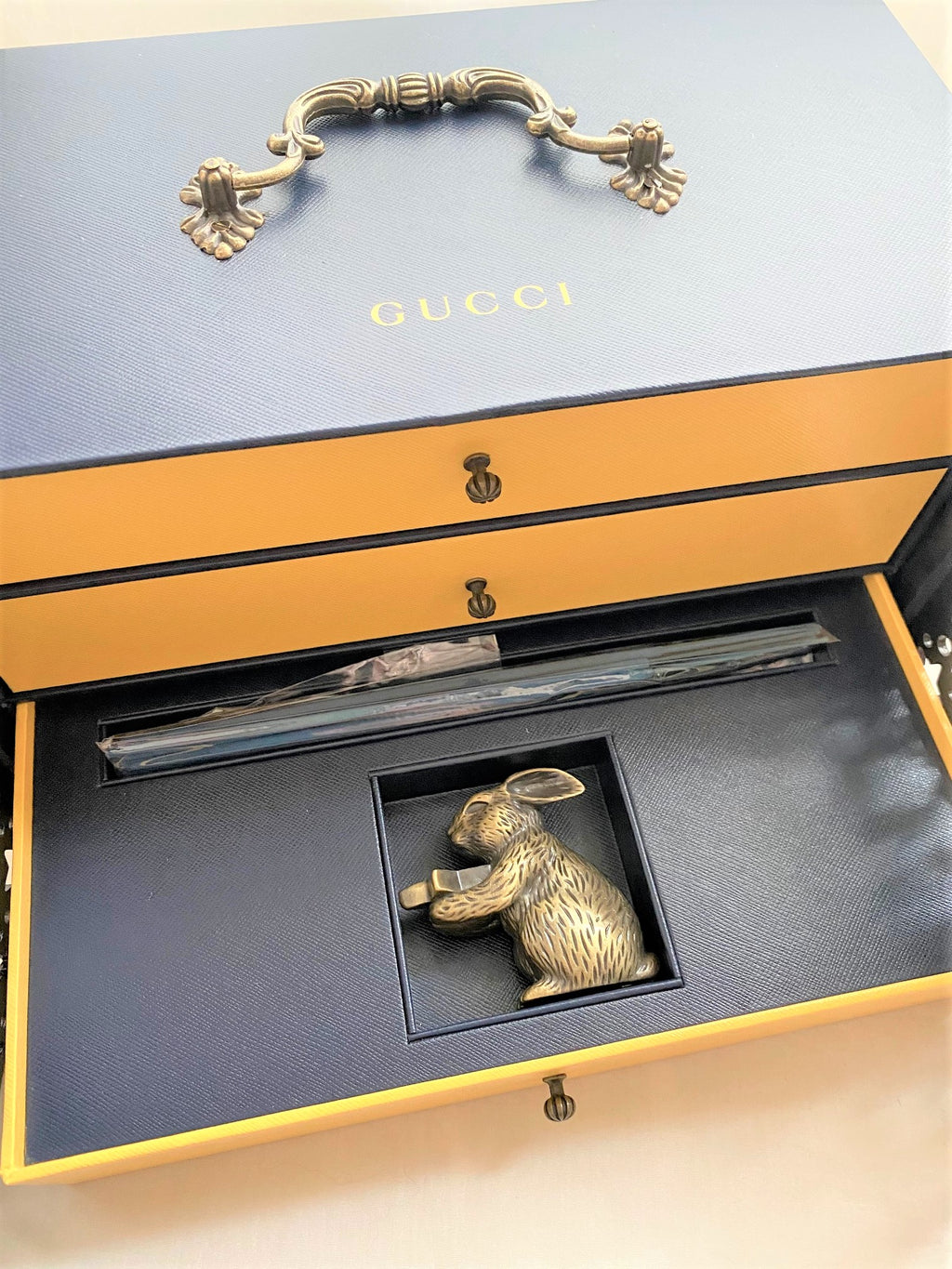 Gucci 2020 Mid-Autumn festival metal rabbit incense stick cabinet box