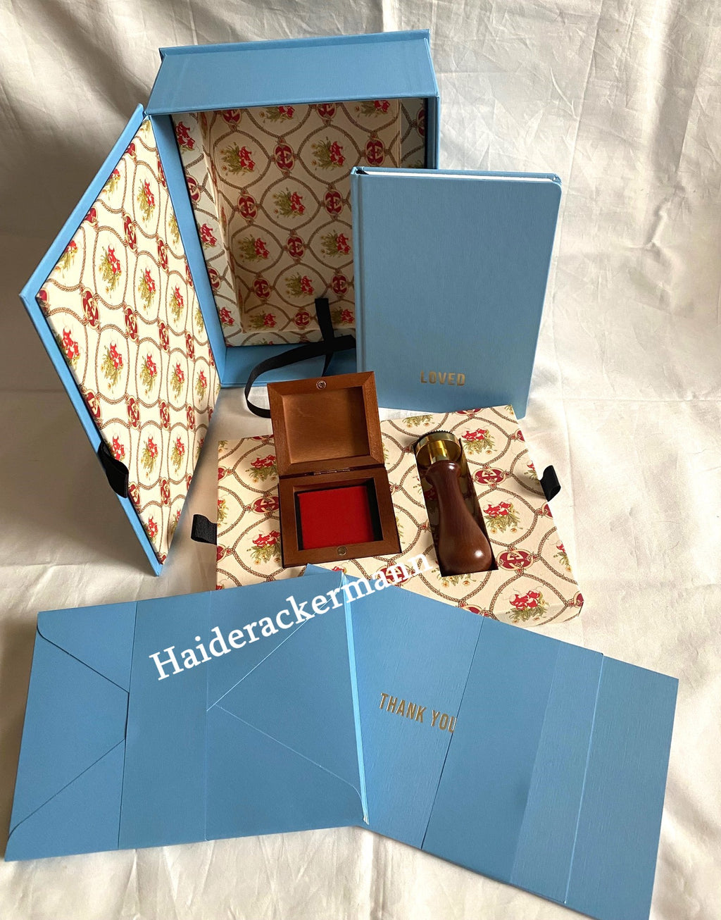 Gucci 2022 Christmas stamp notebook & greeting card box set