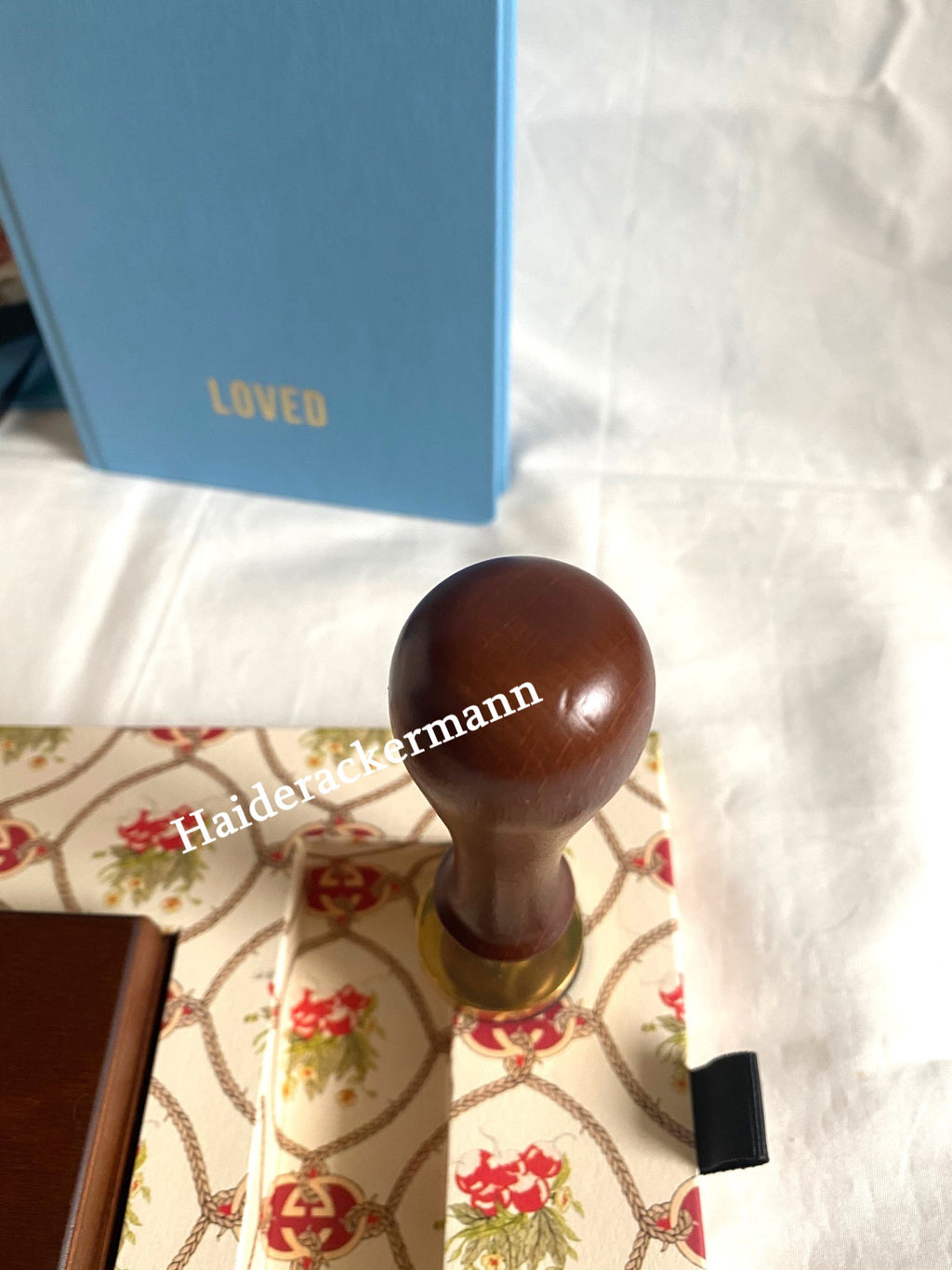 Gucci 2022 Christmas stamp notebook & greeting card box set