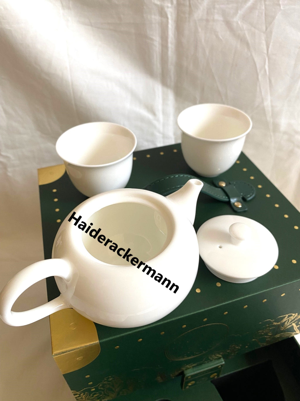 Gucci 2023 Mid-Autumn festival teapot & cups box set