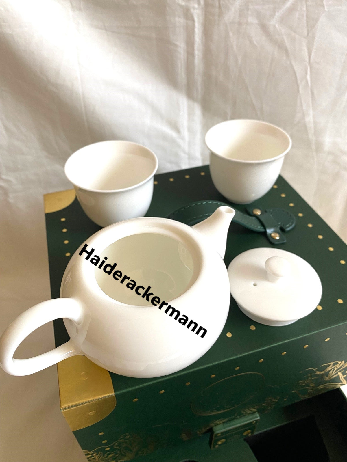 Gucci 2023 Mid-Autumn festival teapot & cups box set