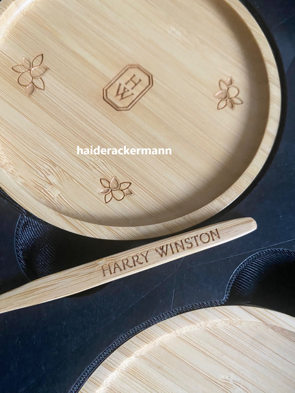 Harry Winston 2025 Mid-Autumn festival tea cups & wooden plate box set
