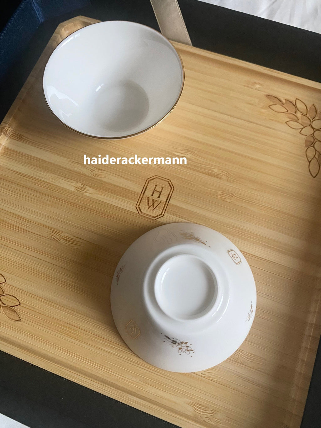 Harry Winston 2025 Mid-Autumn festival tea cups & wooden plate box set