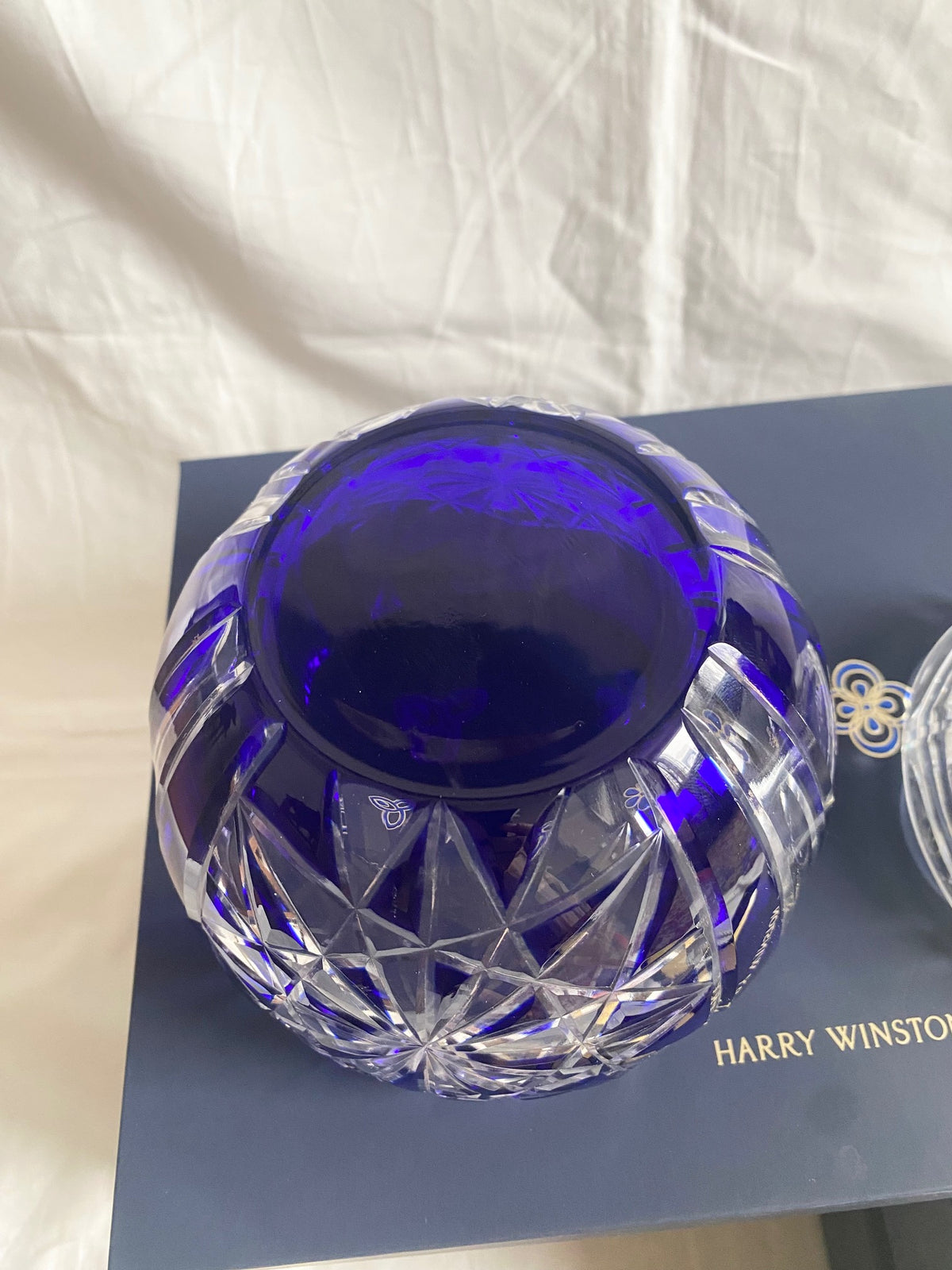 Harry Winston 2026 Mid-Autumn Festival Kiriko glass candies jar & metal cans box set