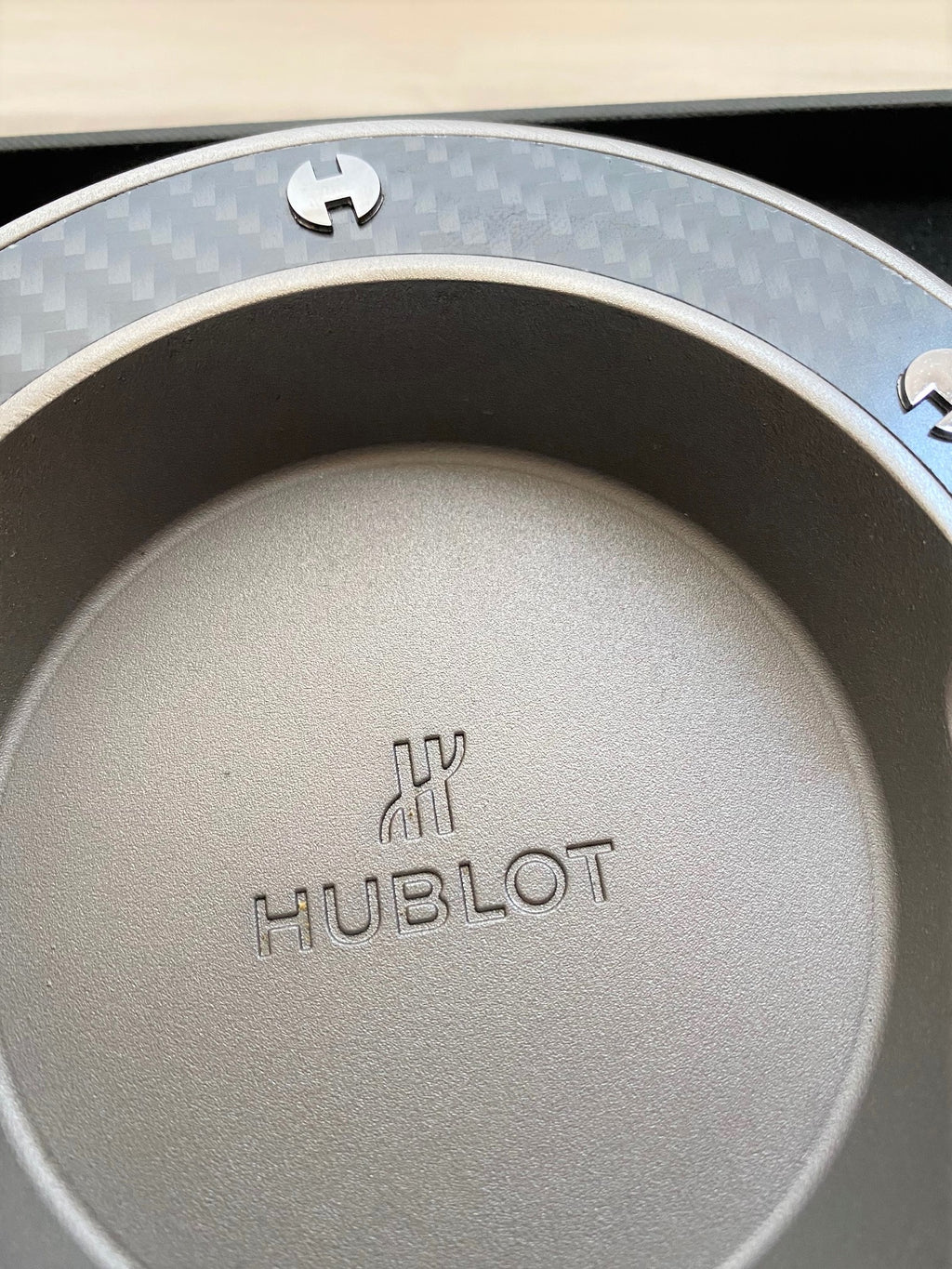 HUBLOT 2020 King Power "Arturo Fuente" metal cigar ashtray