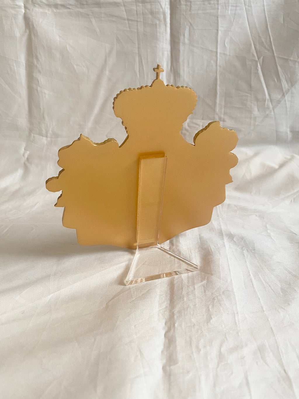Cartier 2019 gold family crest stand for store display