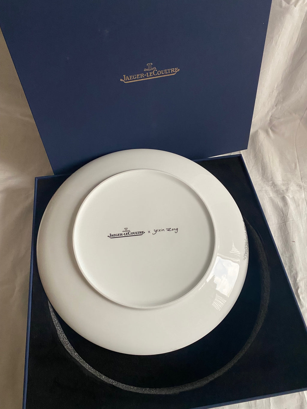 Jaeger-LeCoultre X Yixin Zeng 2024 Mid-Autumn Festival porcelain dish