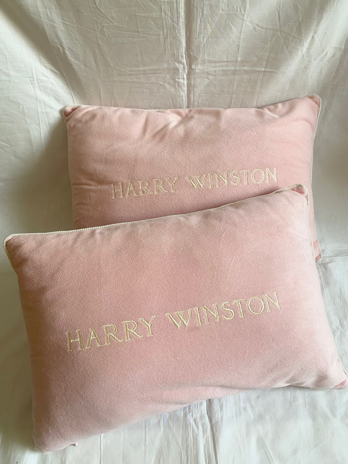 Harry Winston 2021/ 2022 Shanghai event props - pairs of pink cushion