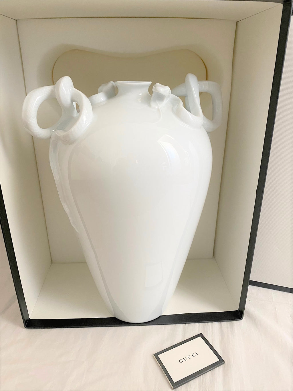 Gucci 2019 F/W Star Eye porcelain vase crafted by Richard Ginori