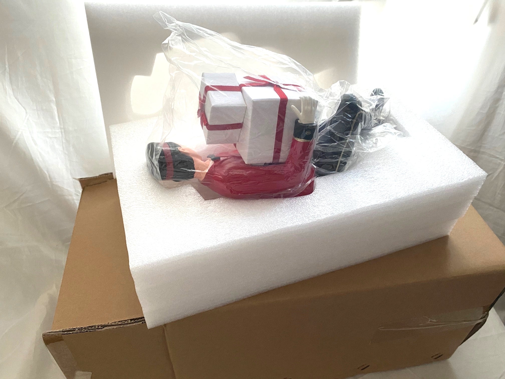 Cartier 2018 Christmas 2 belloy & gift boxes trolley box set