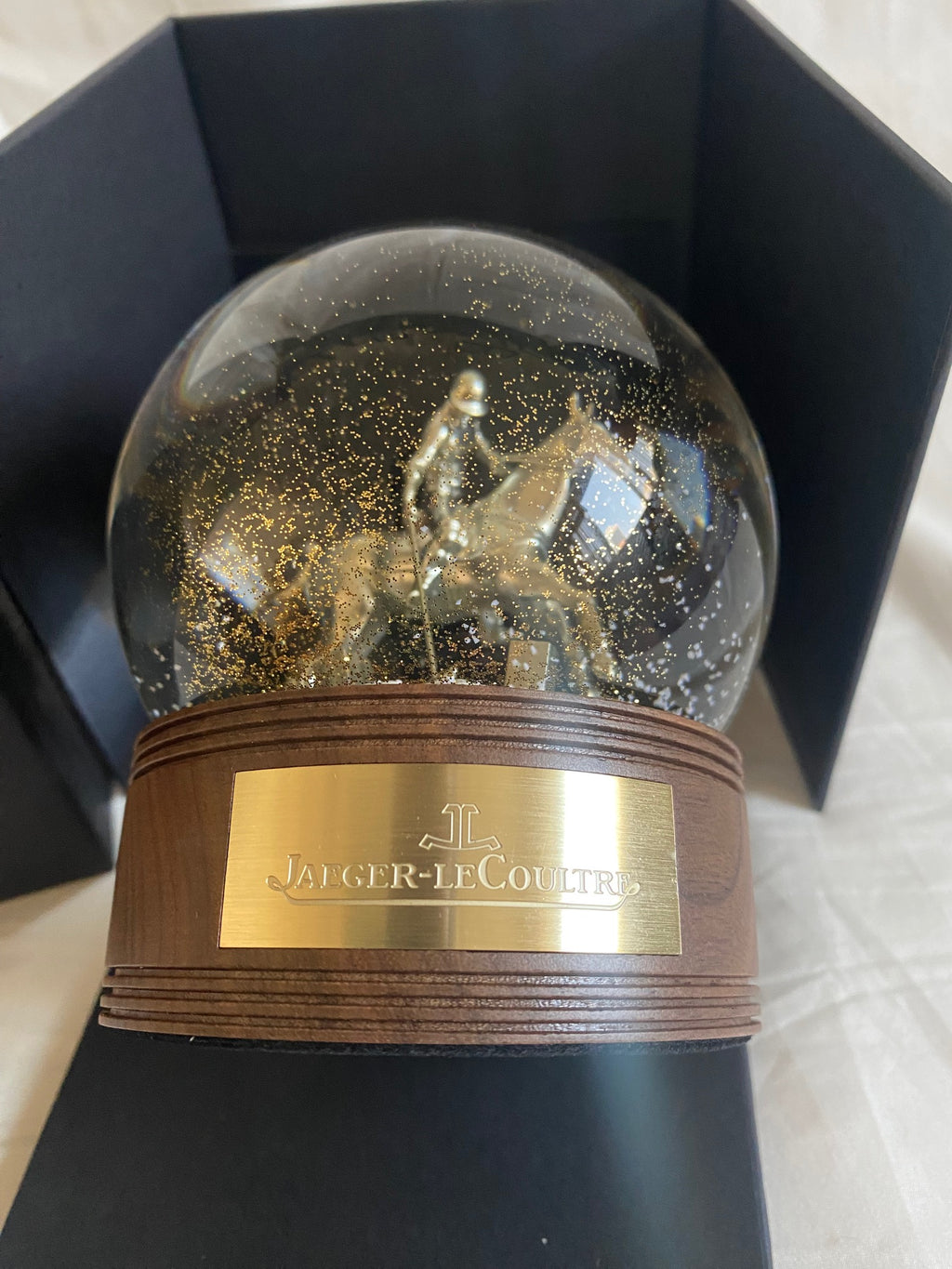 Jaeger-LeCoultre 2025 Christmas snow globe
