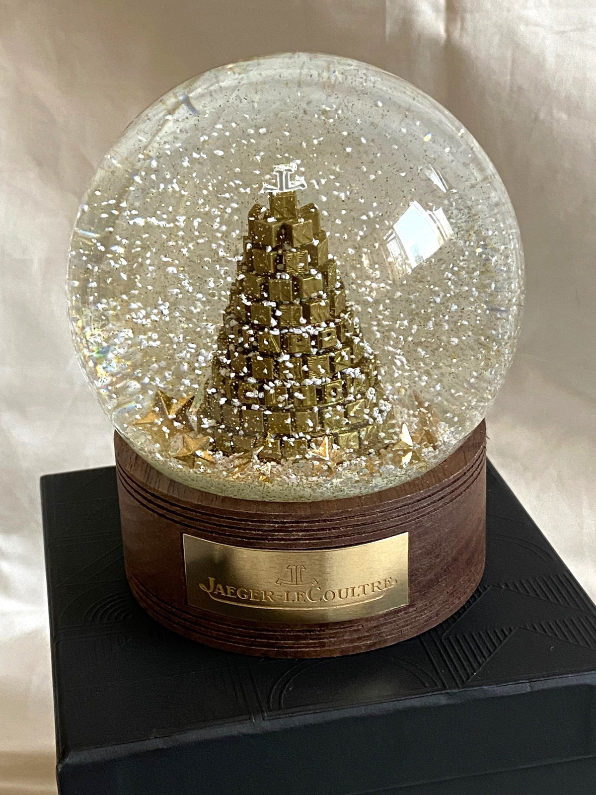 Jaeger-LeCoultre 2022 Christmas tree snow globe