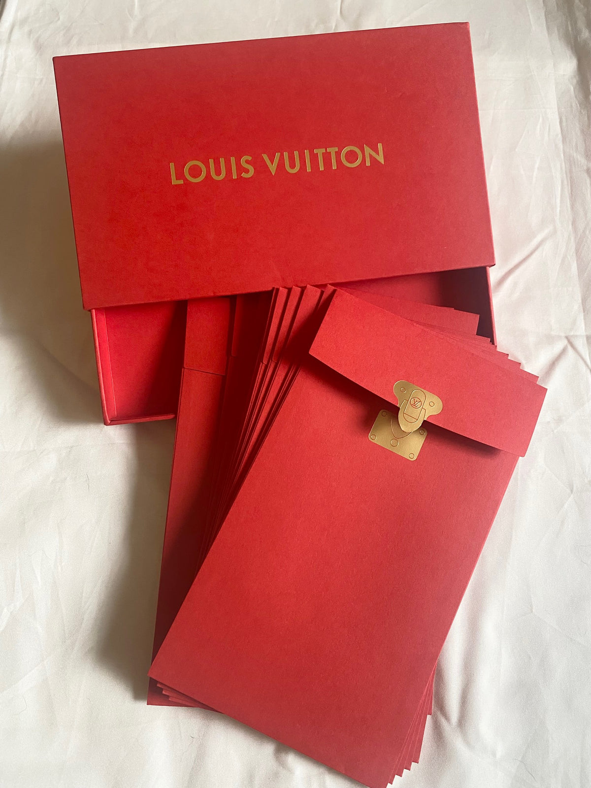Louis Vuitton 2018 Chinese New Year red packet with dog motifs