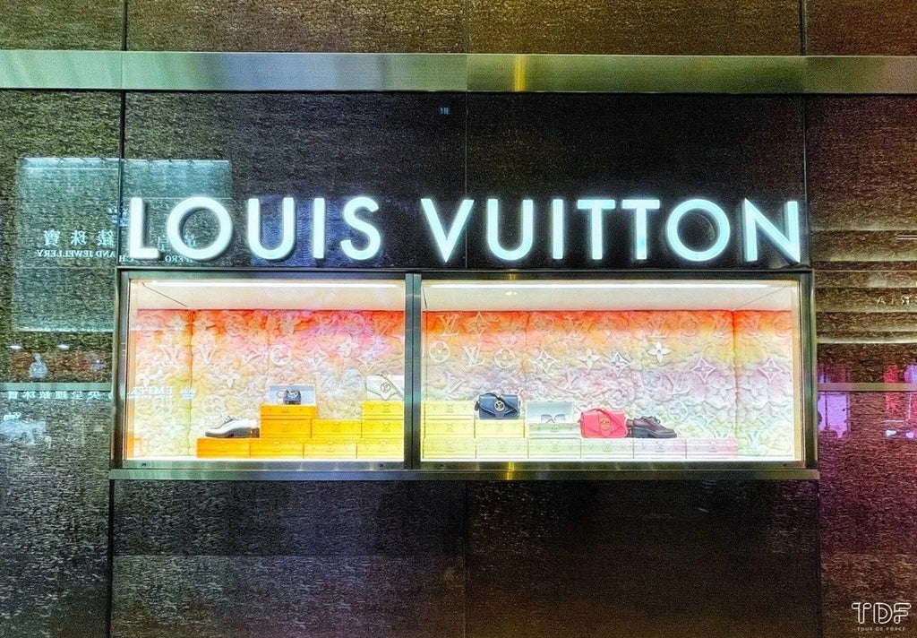 Louis Vuitton 2020 X'mas white mini trunk