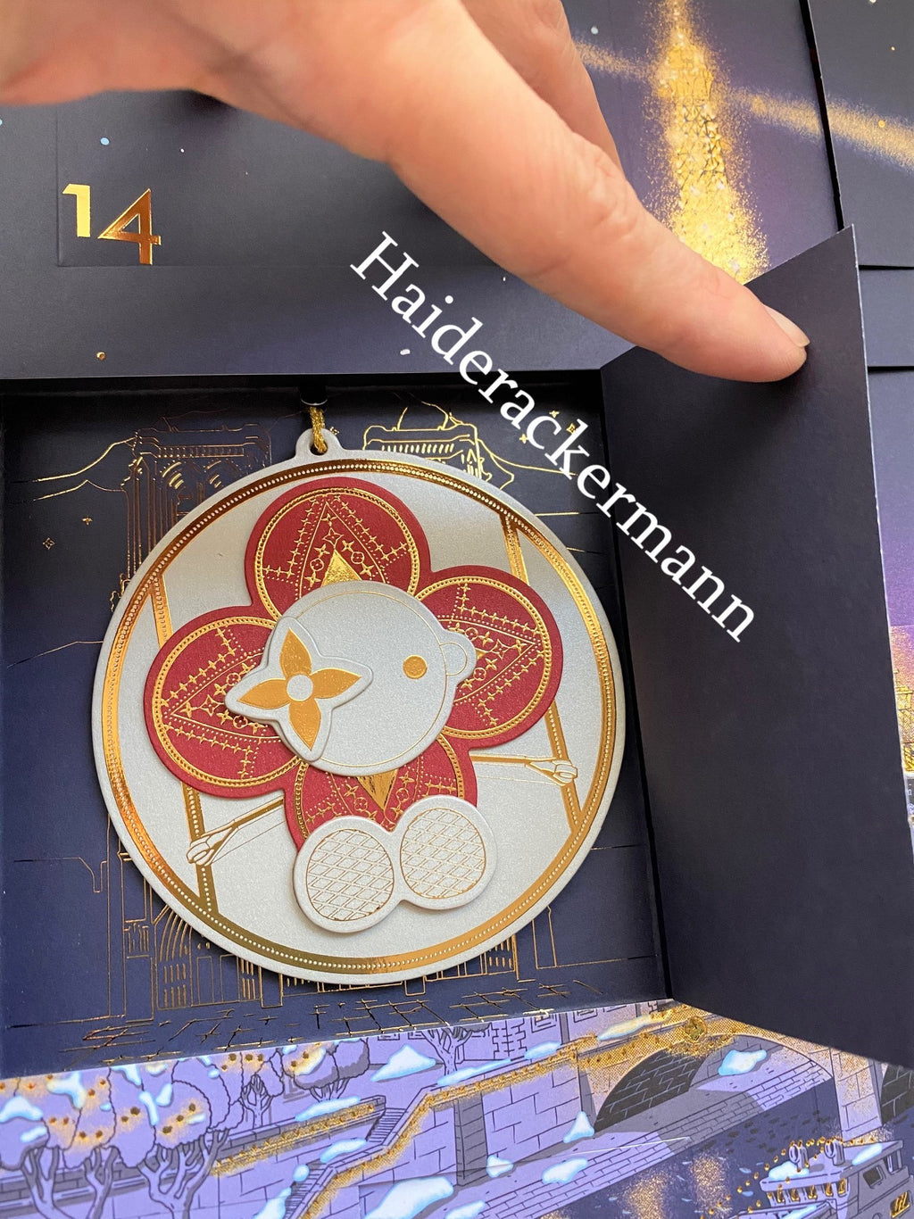 Louis Vuitton 2020 Christmas ornament calendar with trunk design