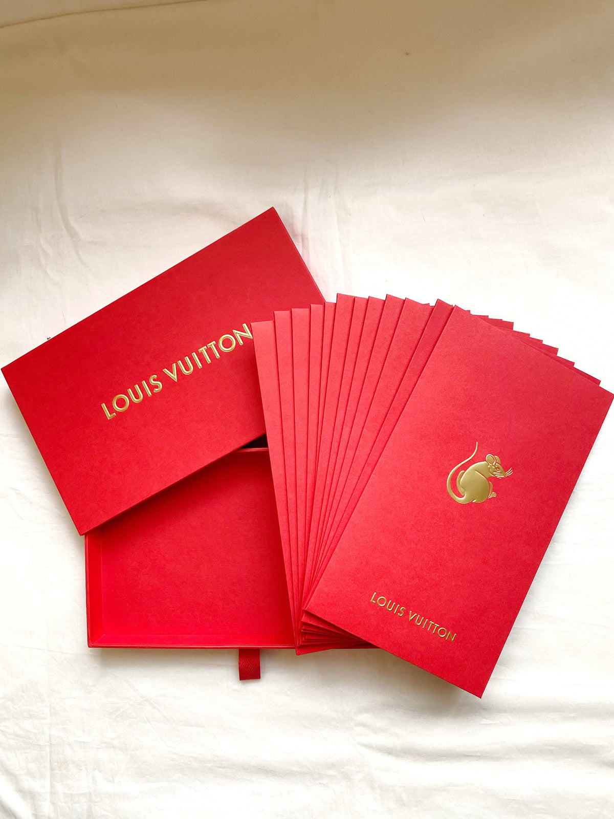 Louis Vuitton 2017 Chinese New Year red packet with rat motif