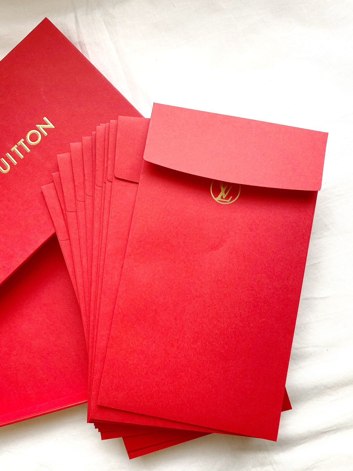 Louis Vuitton 2017 Chinese New Year red packet with rat motif
