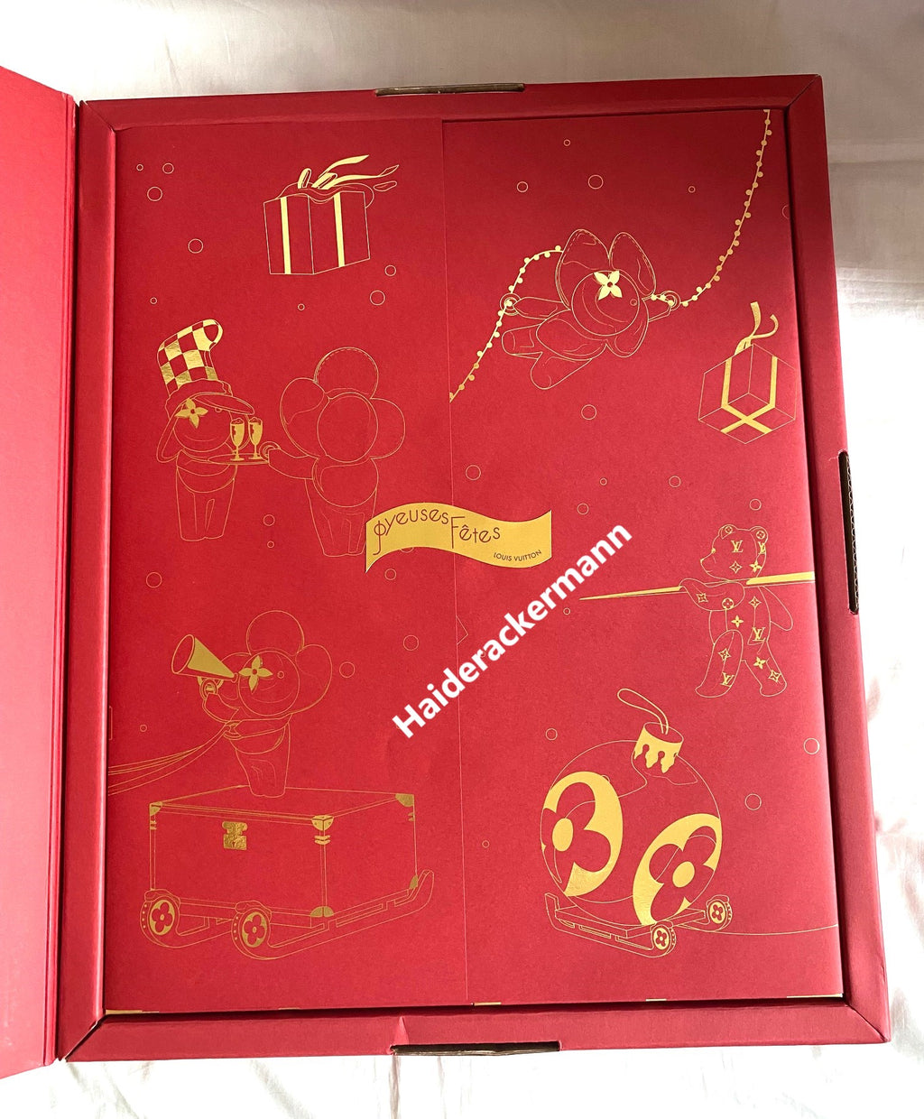 Louis Vuitton 2023 Christmas ornament calendar with trunk design