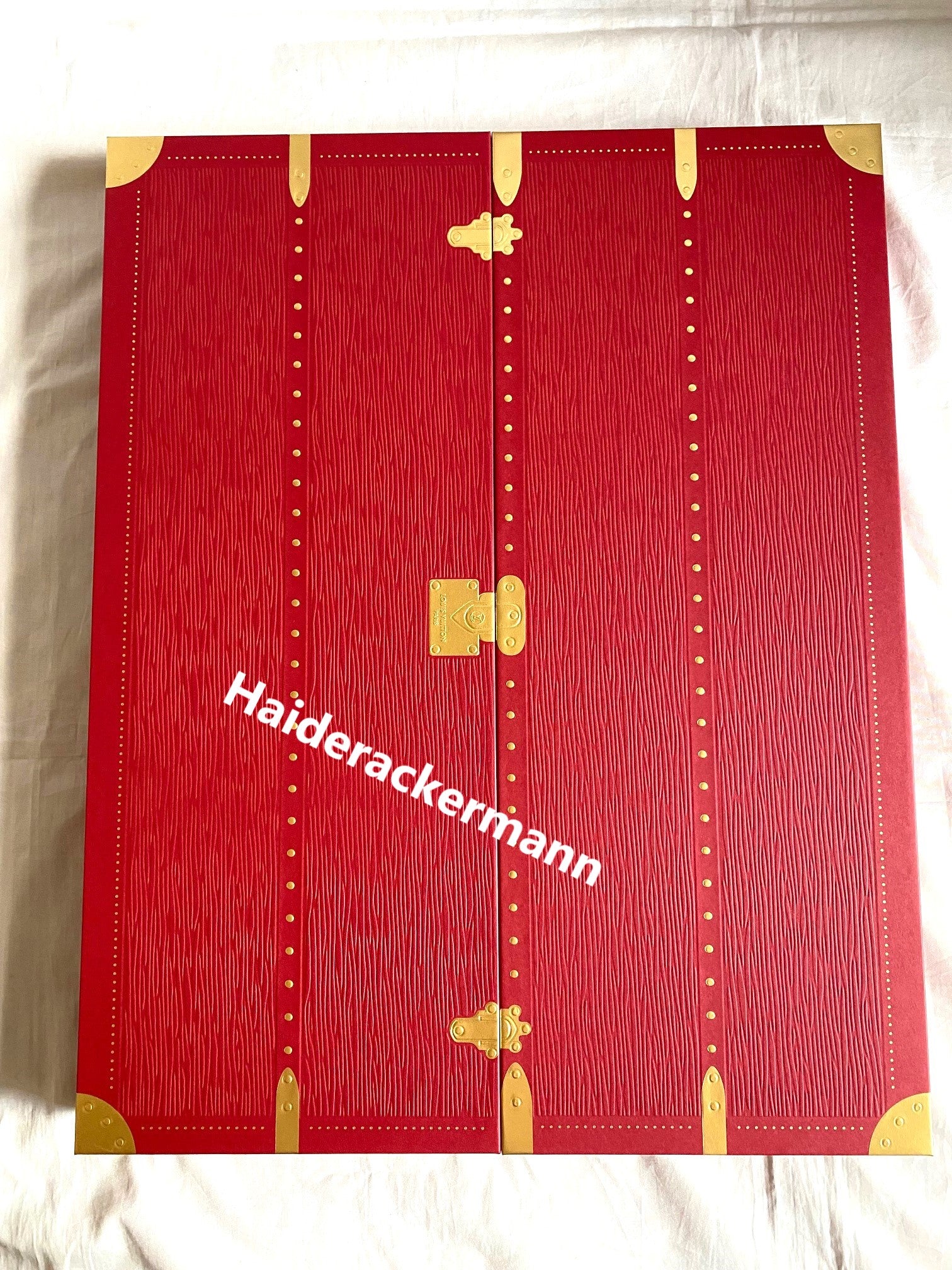 Louis Vuitton 2023 Christmas ornament calendar with trunk design