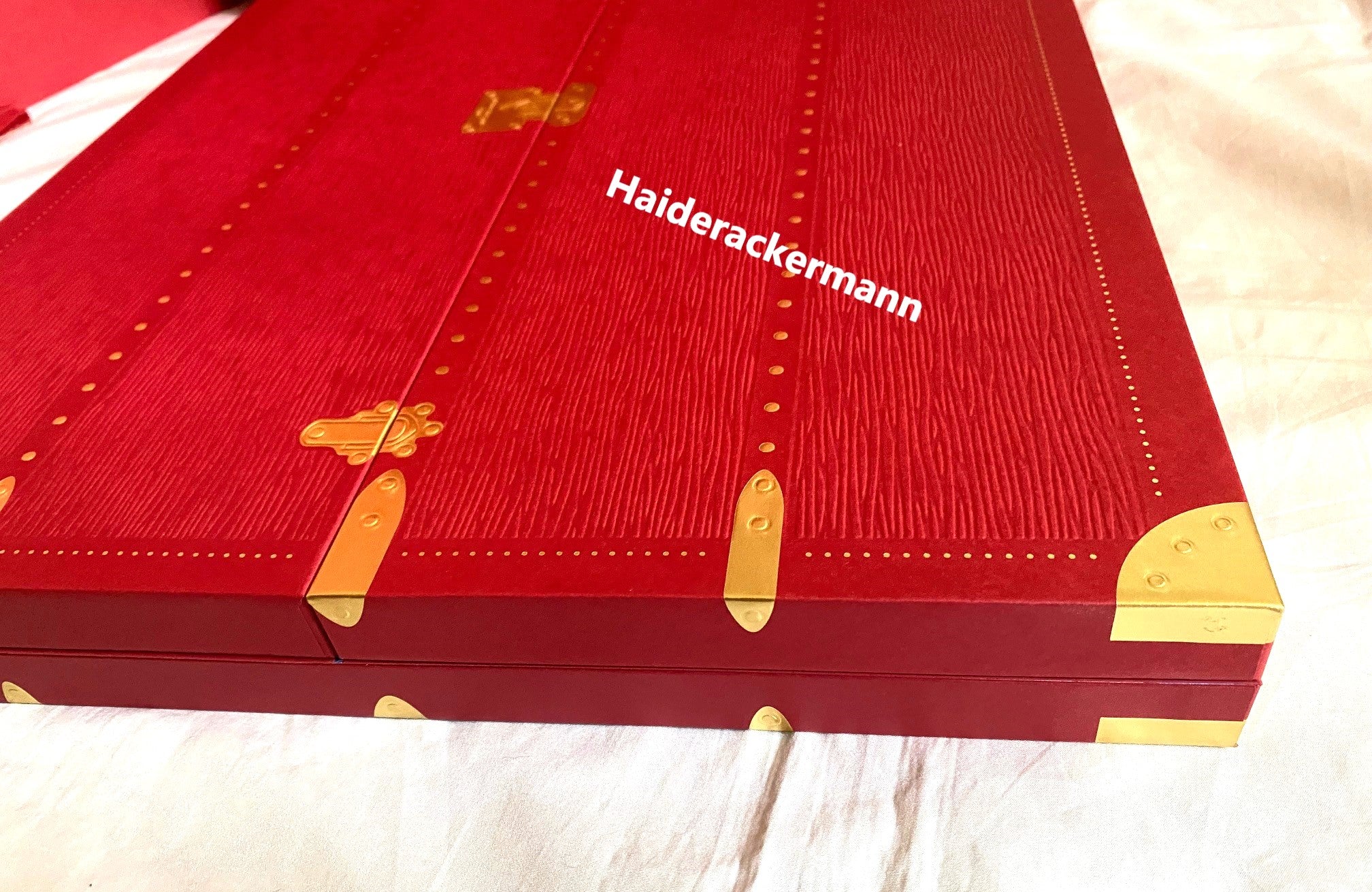 Louis Vuitton 2023 Christmas ornament calendar with trunk design