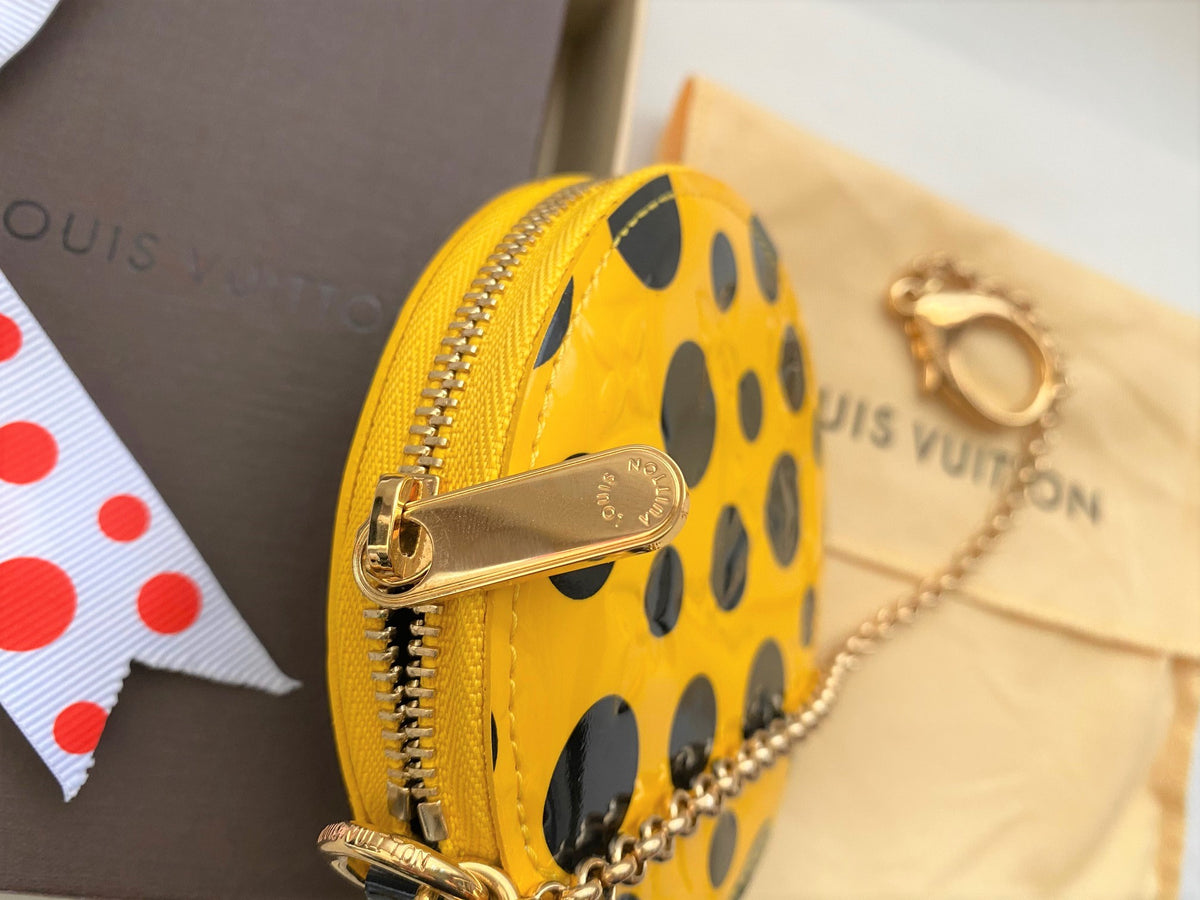Louis Vuitton X Yayoi Kusama 2012 capsule collection polka dots coins purse