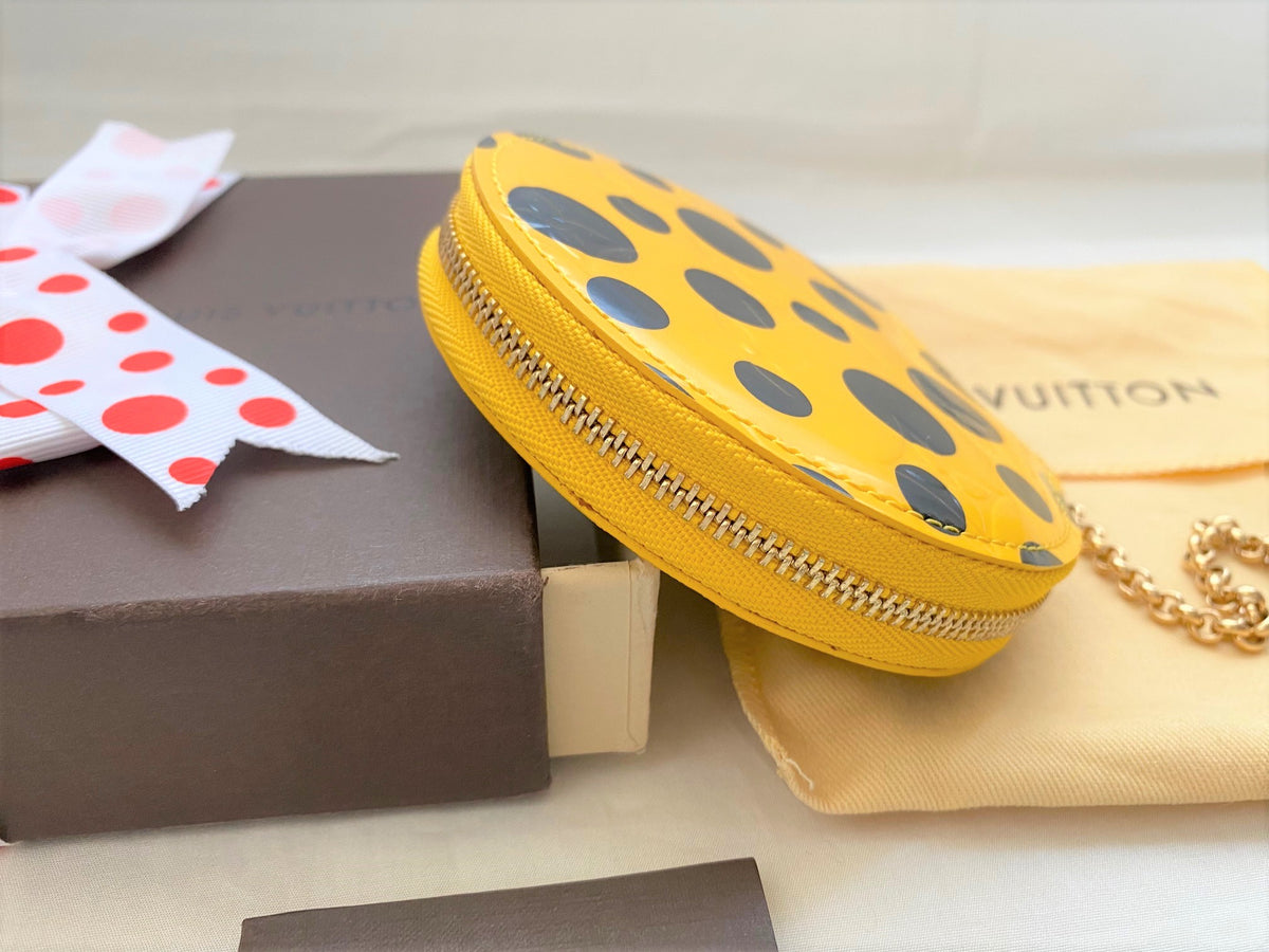 Louis Vuitton X Yayoi Kusama 2012 capsule collection polka dots coins purse