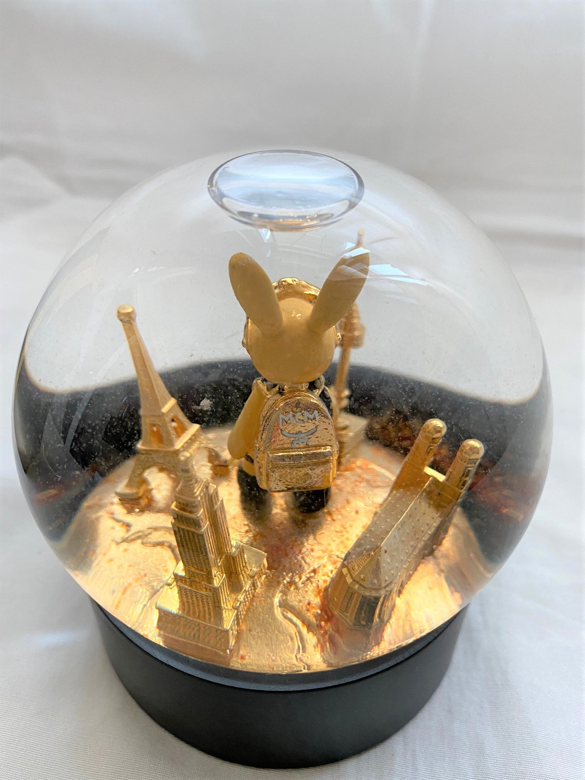 MCM 2016 Christmas rabbit snow globe
