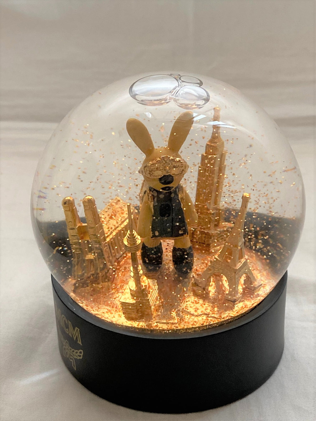MCM 2016 Christmas rabbit snow globe