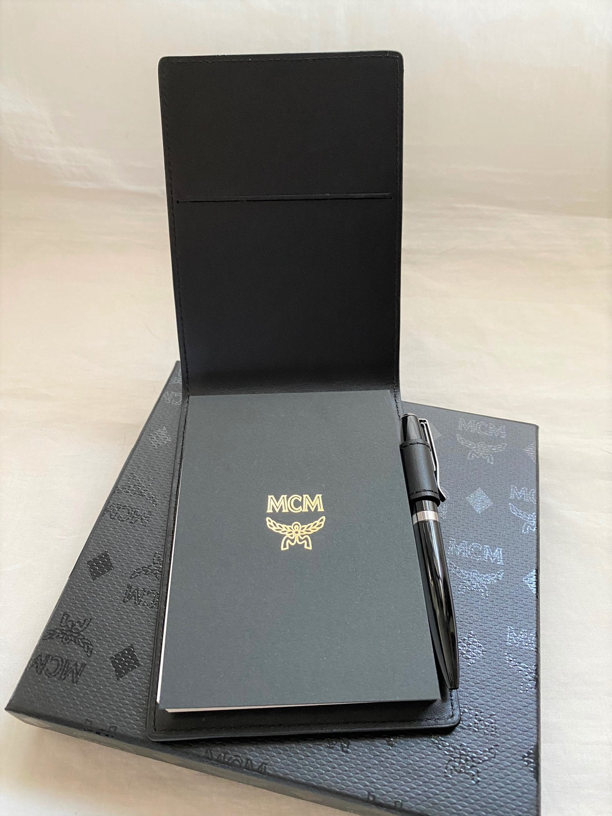 MCM notepad with visetos monogram leather holder & ballpoint pen