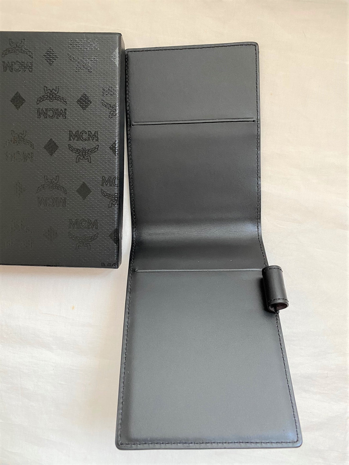 MCM notepad with visetos monogram leather holder & ballpoint pen